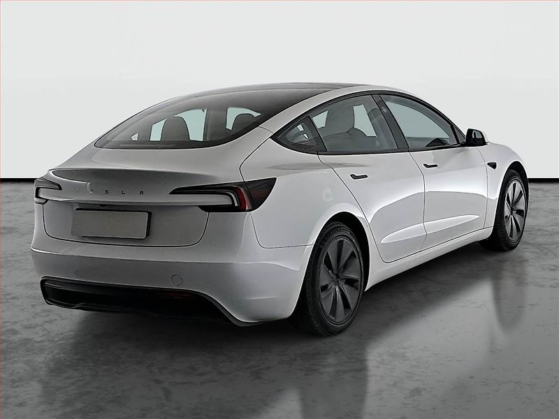 Tesla Model 3 (2024) Standard Range LFP, SoH 97% - fotka 5 z 17