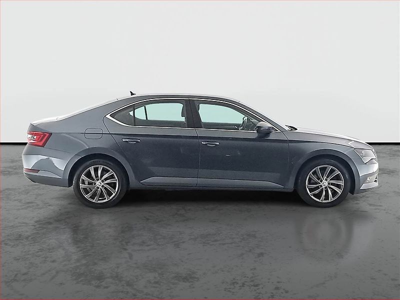 Škoda Superb (2017) 2.0 TDI, Automat, Bi-Xenony - fotka 6 z 19