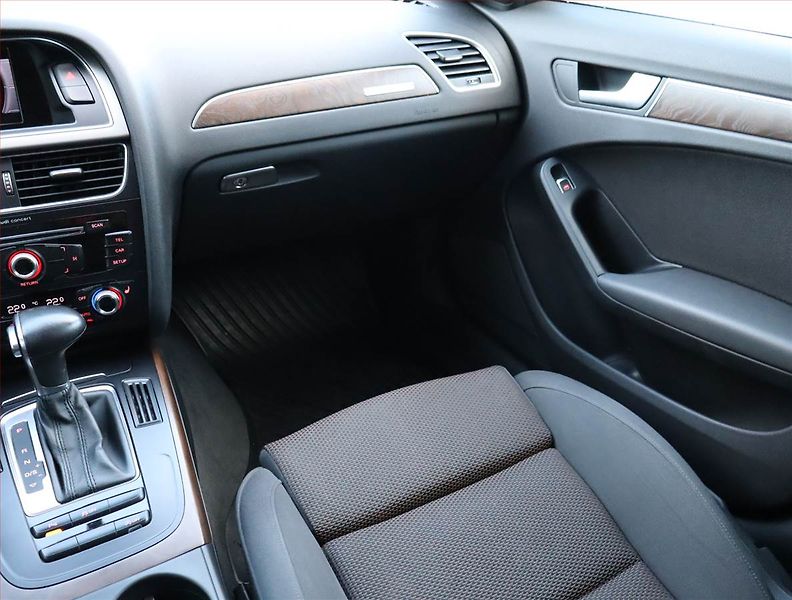 Audi A4 Allroad (2014) 2.0 TDI, 4X4, Automat - fotka 8 z 24