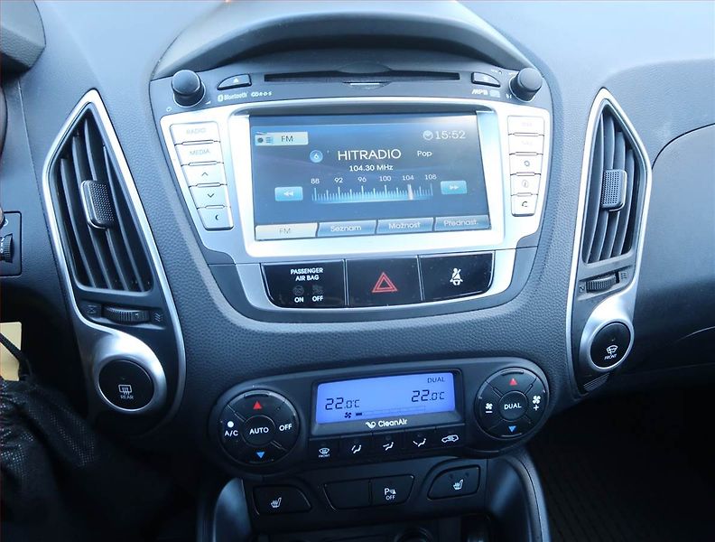 Hyundai ix35 (2013) 2.0 CRDi, 4X4, Automat, Navi - fotka 12 z 15