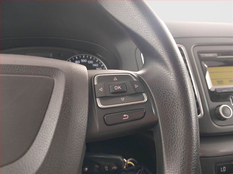Seat Alhambra (2013) 1.4 TSI, 7 míst, Serv.kniha - fotka 16 z 19
