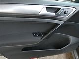 Volkswagen Golf 1,2 TSi 81kW auto klima, závěs - náhled 33
