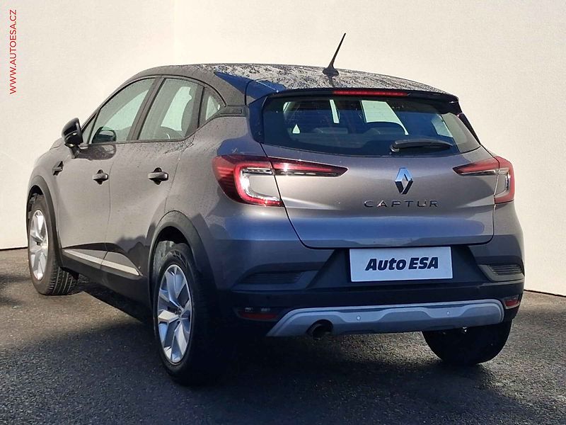 Renault Captur (2020) 1.3TCe, 2.maj,ČR, AC, LED - fotka 6 z 18