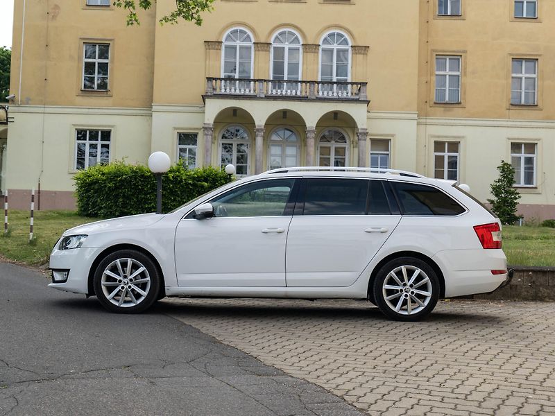 Škoda Octavia 1.4 TSI Tažné Tempomat R17 Alu - fotka 4 z 26