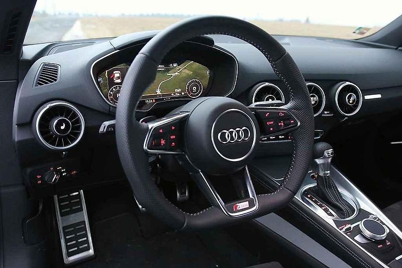 Audi TT Coupé quattro.