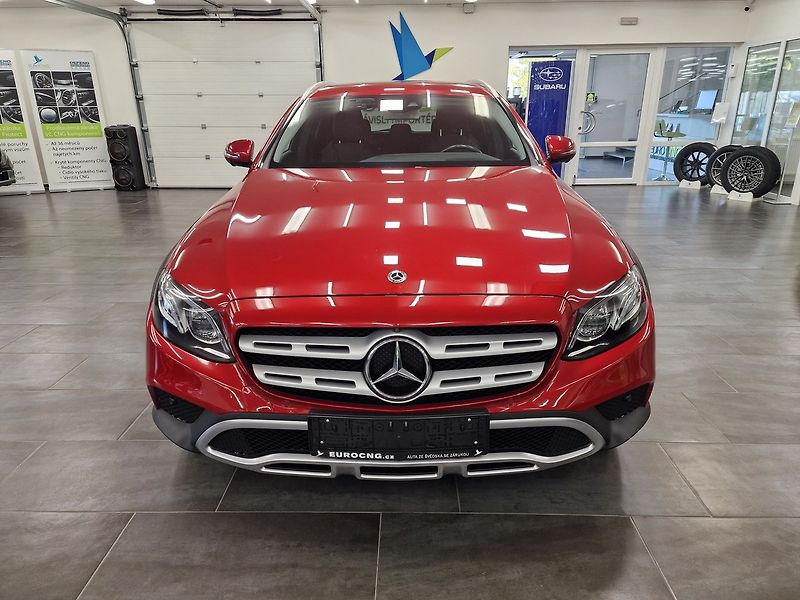 Mercedes-Benz 220 (2017) - fotka 3 z 74