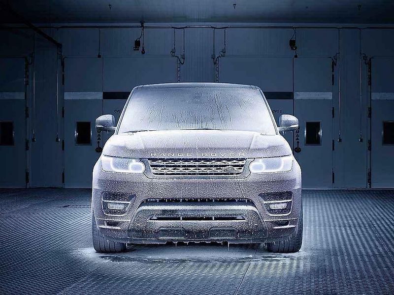Range Rover Sport.