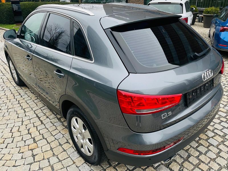 Audi Q3 1.4TFSI MAN SERVISKA TAŽNÉ - fotka 18 z 39