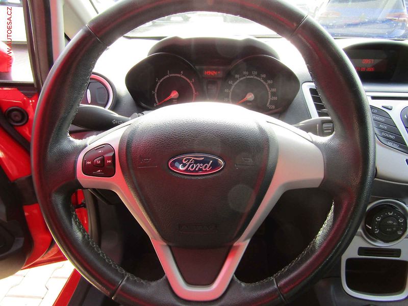 Ford Fiesta (2011) 1.4i, 1.maj,ČR, AC, park. - fotka 15 z 16