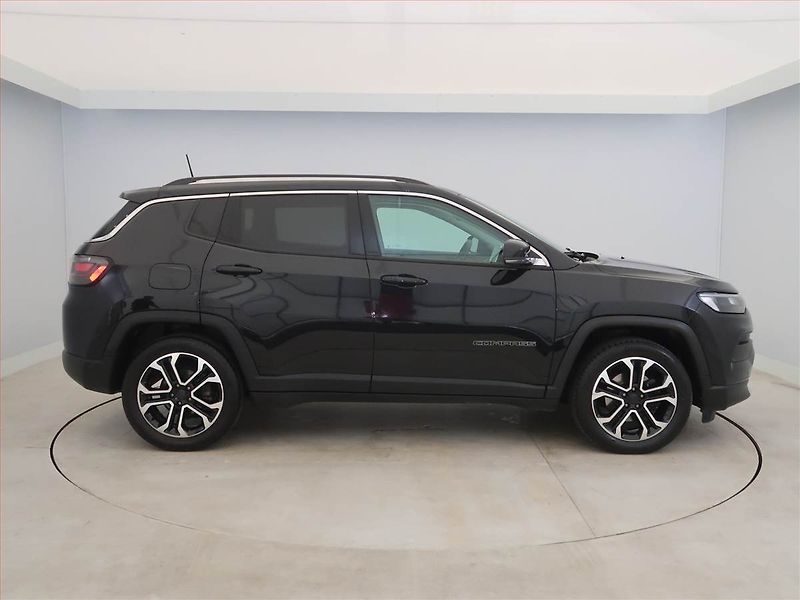 Jeep Compass (2021) 1.3 T-GDI - fotka 6 z 17