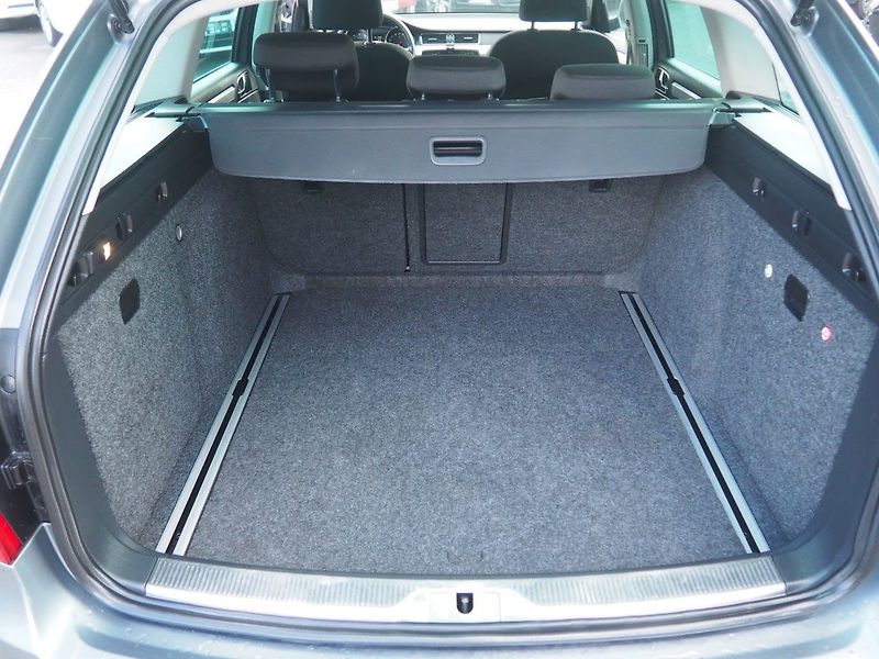 Škoda Superb (2011) 1.8 TSI, 118 kW - fotka 13 z 35