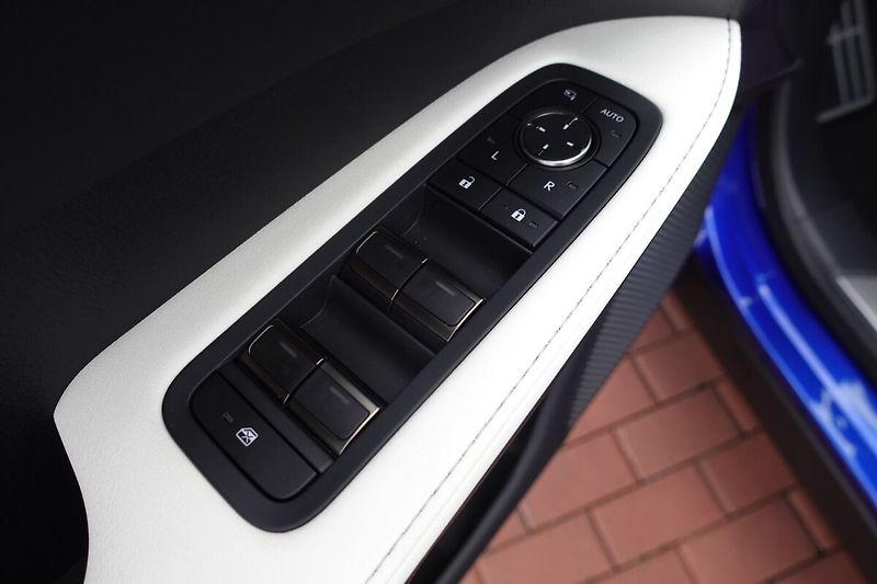 Lexus RX RX500h F SPORT Special Edition - fotka 11 z 38
