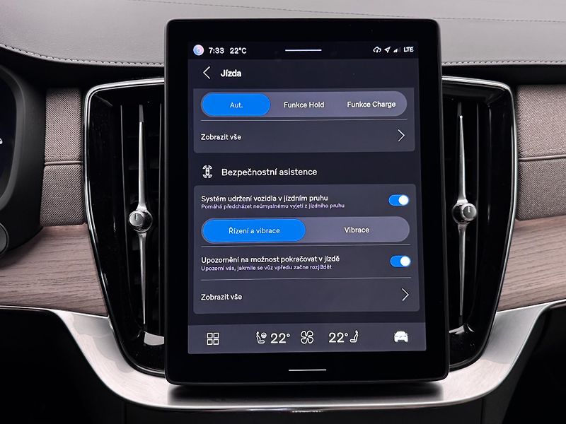 Volvo XC90 T8 AWD RECHARGE BRIGHT PLUS CZ - fotka 39 z 48