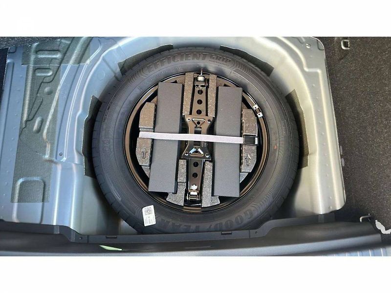 Škoda Kamiq Monte Carlo 1,0 TSI 85kW MT6/5 - fotka 23 z 26