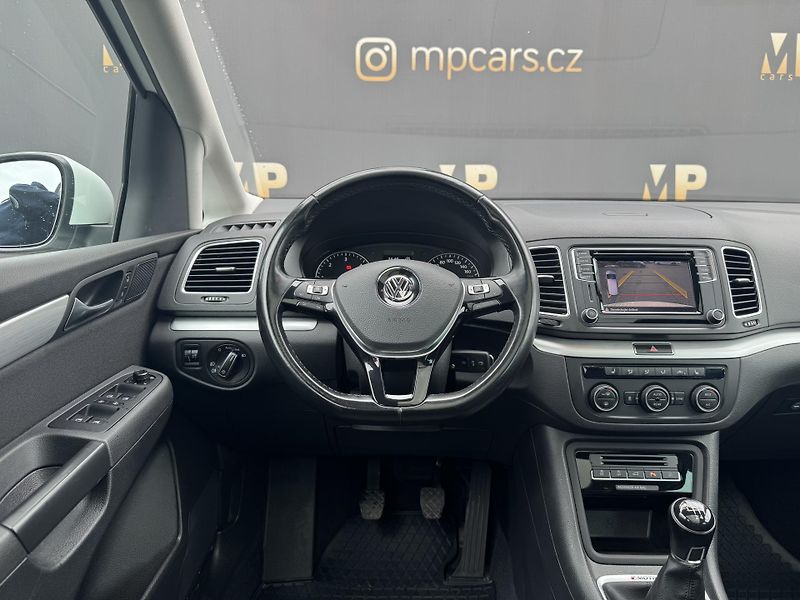 Volkswagen Sharan (2017) 2.0TDi 110kW 4M Highline 7míst - fotka 14 z 52