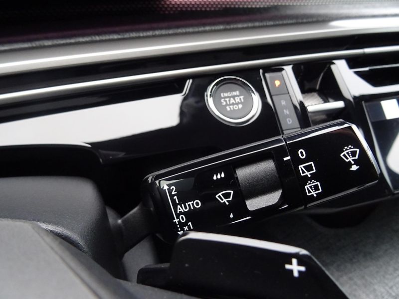 Peugeot 5008 (2026) GT Hybrid 145k e-DCS6 - fotka 29 z 56