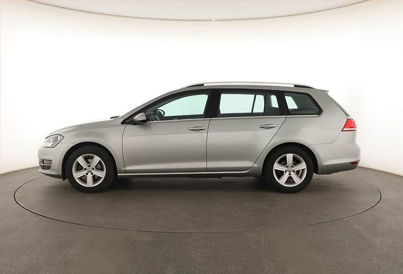 Volkswagen Golf (2016) 1.4 TSI, Tempomat - fotka 3 z 17