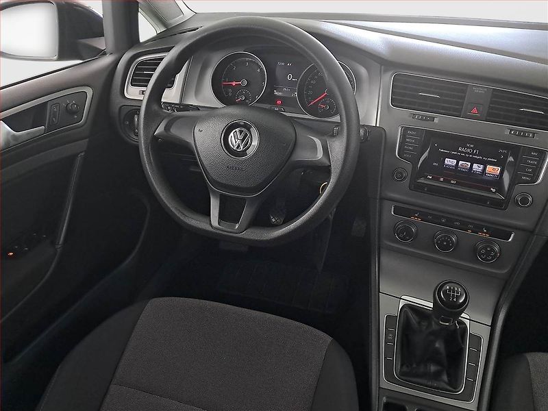 Volkswagen Golf (2014) Comfortline 1.6 TDI, Navi - fotka 7 z 14