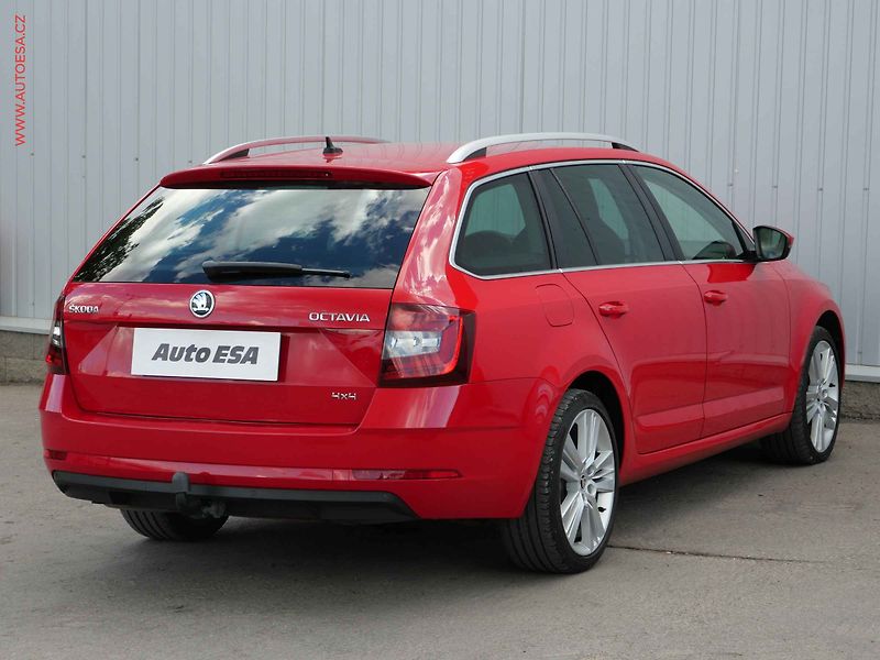 Škoda Octavia (2017) 2.0 TDi 4x4, ČR, Style, DSG - fotka 4 z 24
