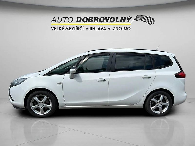 Opel Zafira Tourer 1.4 Turbo MT6 (103kW)/0 - fotka 4 z 41