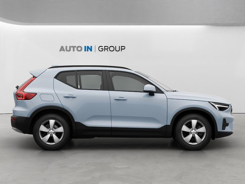 Volvo XC40 (2026) B3 Essential - fotka 7 z 11