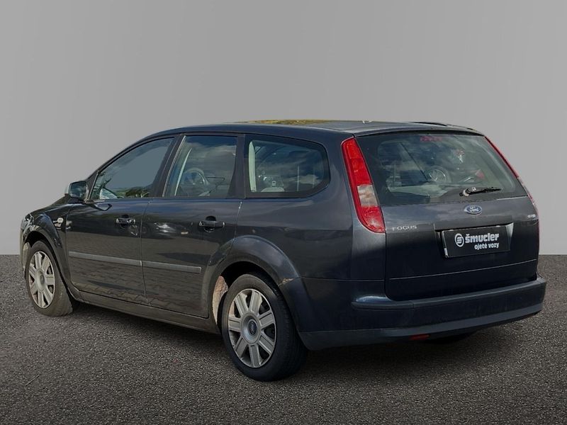Ford Focus Kombi - fotka 2 z 4