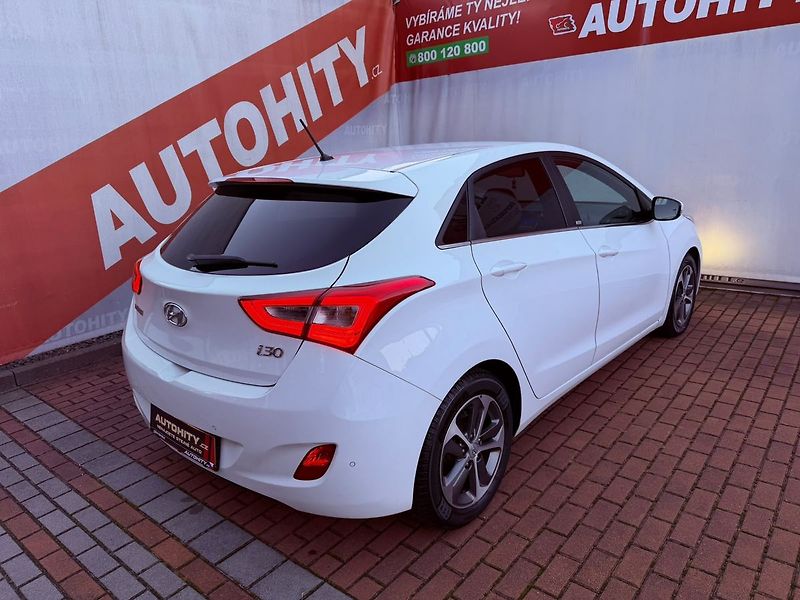 Hyundai i30 1.4 16V, Serviska, 1.Maj - fotka 7 z 29