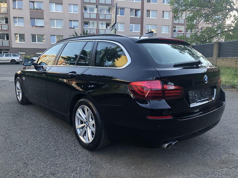 BMW Řada 5 (2015) 518d Touring NAVI velmi pěkný - fotka 4 z 76