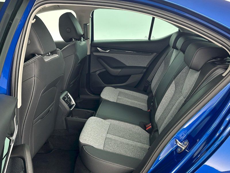 Škoda Octavia (2025) 1.5TSI 110kW Top Selection - fotka 8 z 30