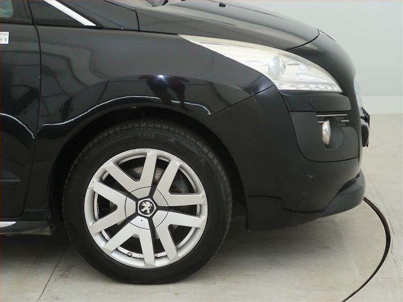 Peugeot 3008 (2013) Hybrid4, 4X4, Automat - fotka 15 z 18