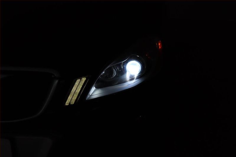 Volvo XC60 (2009) D4, 4X4, Automat, Serv.kniha - fotka 25 z 26