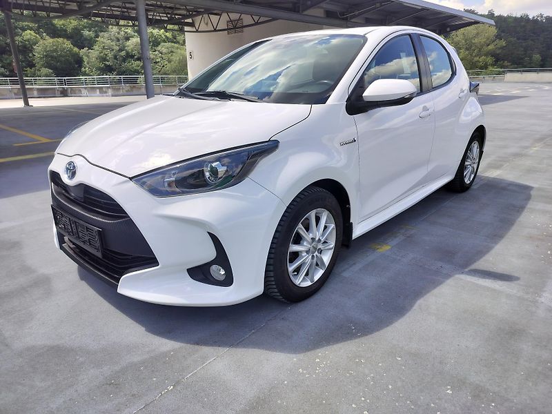 Toyota Yaris 1.5 Hybrid - fotka 3 z 27