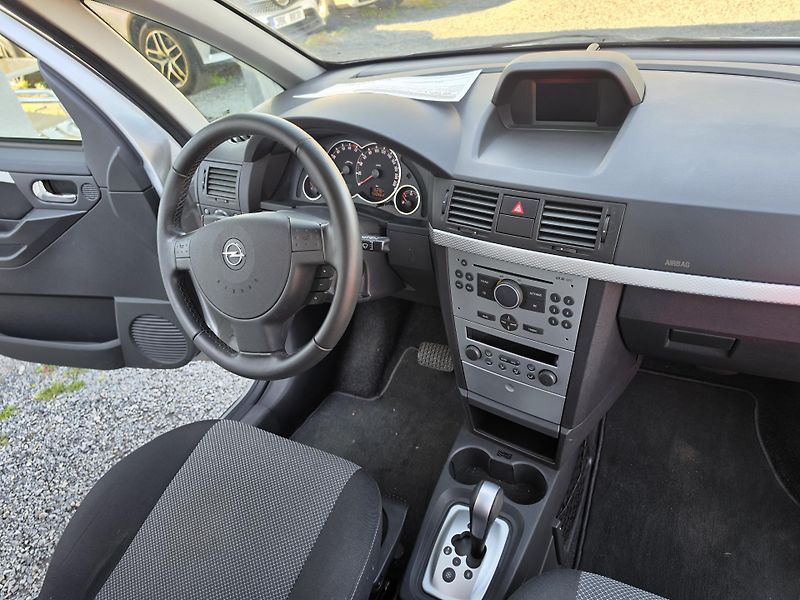 Opel Meriva 1.8 16V Automat Robot - fotka 24 z 25