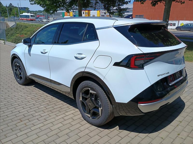 Kia Sportage (2026) 1,6 T-GDi GPF 4x2 7DCT TOP (20 - fotka 3 z 7
