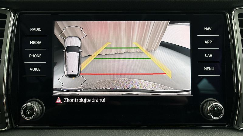 Škoda Kodiaq 2.0 TSI DSG 4x4 Style - fotka 12 z 30