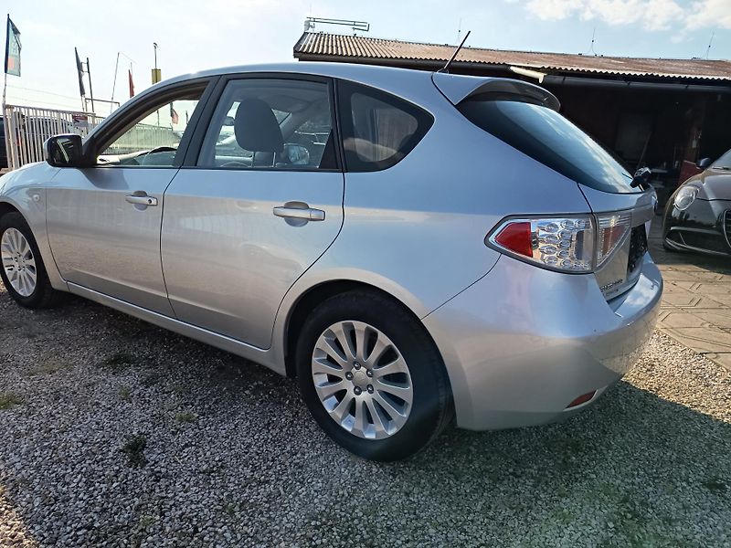 Subaru Impreza (2011) 2.0 R 110kw - fotka 16 z 40