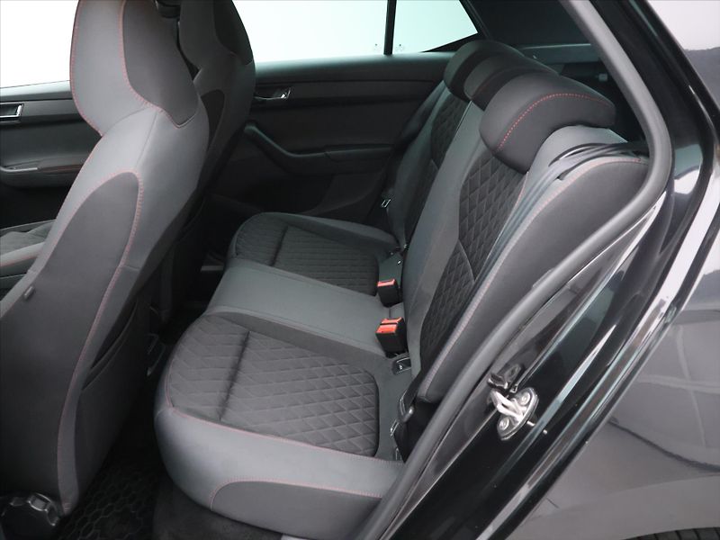 Škoda Fabia 1.0 TSI 70kW Style DSG CZ DPH - fotka 12 z 24