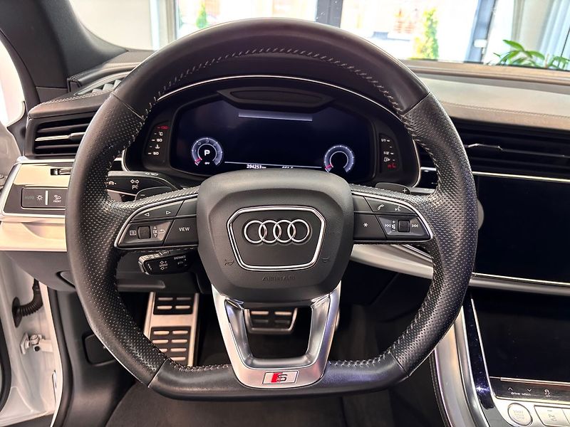 Audi Q8 50 3.0 TDI QUATTRO S-LINE - fotka 14 z 34