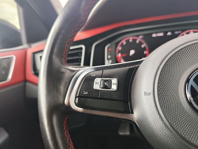 Volkswagen Polo 2.0 TSI/147kW GTI DSG - fotka 23 z 29