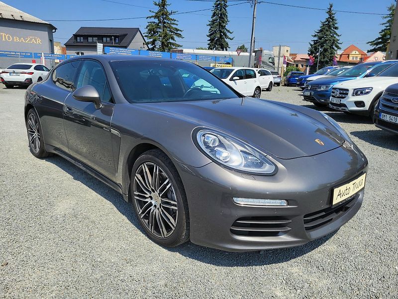 Porsche Panamera Diesel 3.0 V6 221kW - fotka 6 z 45