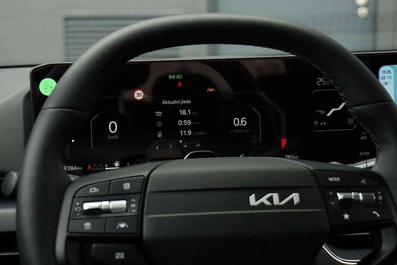 Kia K4 s motorem 1.6 turbo.