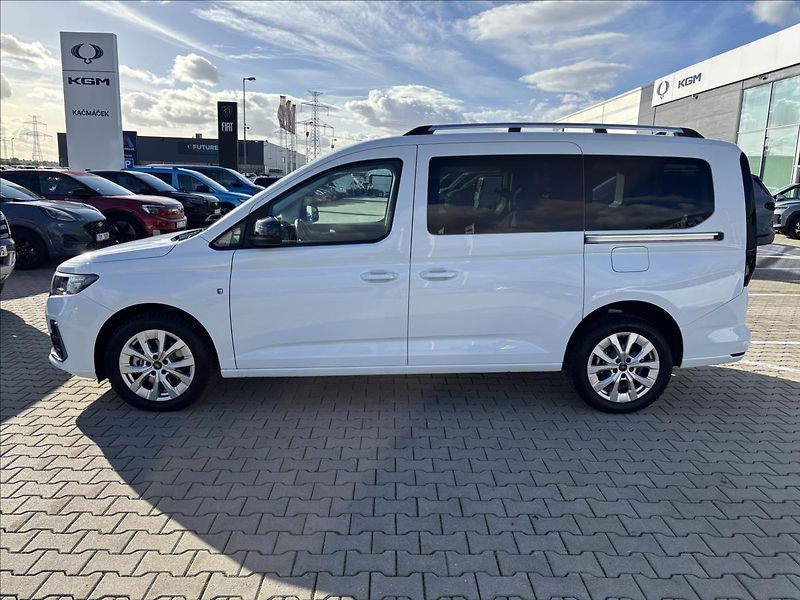 Ford Tourneo Connect 2,0 EcoBlue 90kW Titanium L2 - fotka 2 z 50