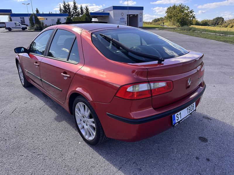 Renault Laguna 1.8i 88Kw 16V Dynamique - fotka 5 z 19