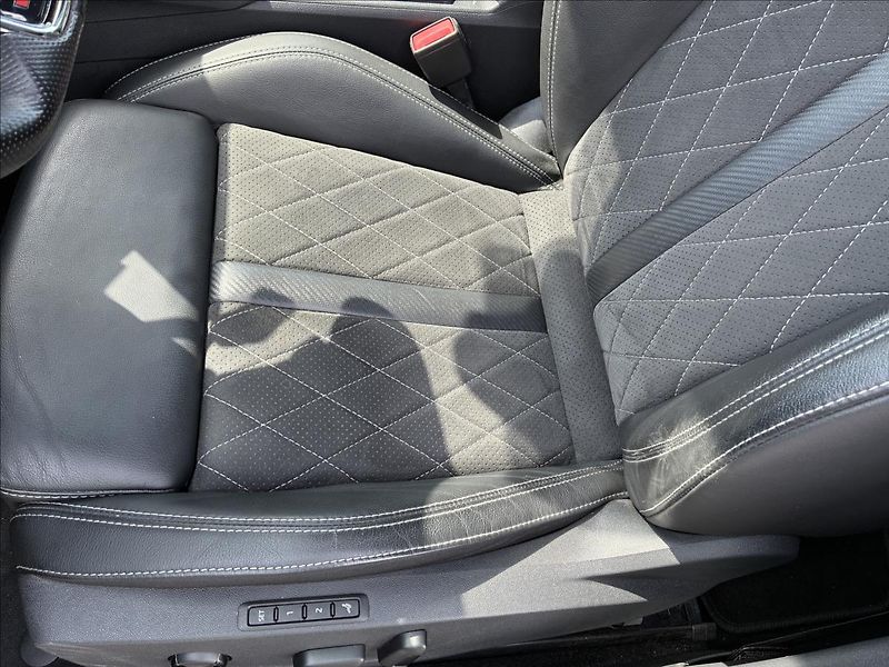 Škoda Octavia 2,0 RS,PANORAMA,TAŽNÉ,KŮŽE - fotka 12 z 33