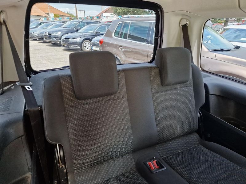 Volkswagen Caddy MAXI 2,0TDI 7SEDADEL NAVIGACE  - fotka 10 z 20