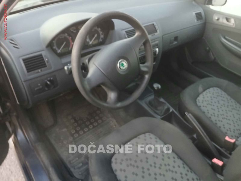 Škoda Fabia (2006) 1.2i, ČR, STK10/28 - fotka 3 z 3