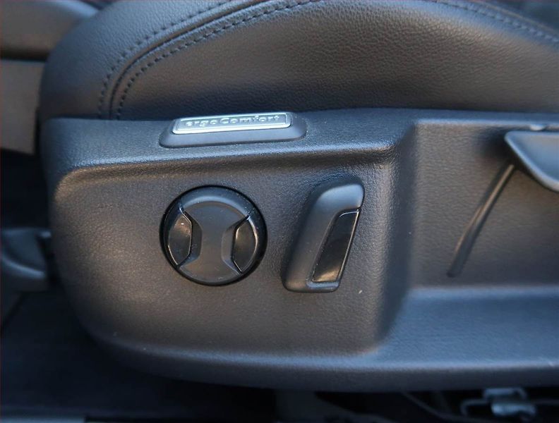 Volkswagen Passat (2017) 2.0 TDI, Automat, Kůže - fotka 22 z 23