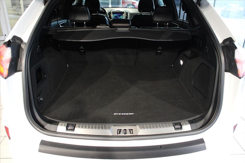Ford Edge TDCi AWD Bi-Turbo ST-Line - fotka 30 z 36