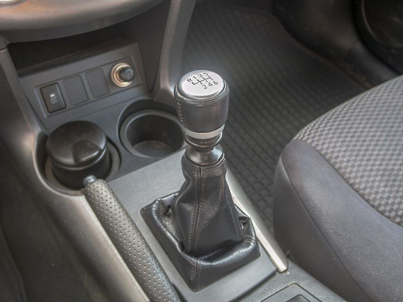 Toyota RAV4 (2009) ČR 2.0D 116KW 4x4 – TAŽNÝ - fotka 26 z 47