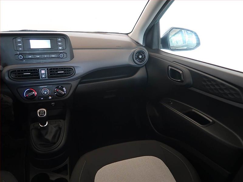 Hyundai i10 (2022) Comfort 1.0, ČR,1.maj - fotka 8 z 13